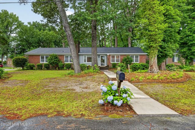 202 Hardee Circle, Greenville, NC 27858