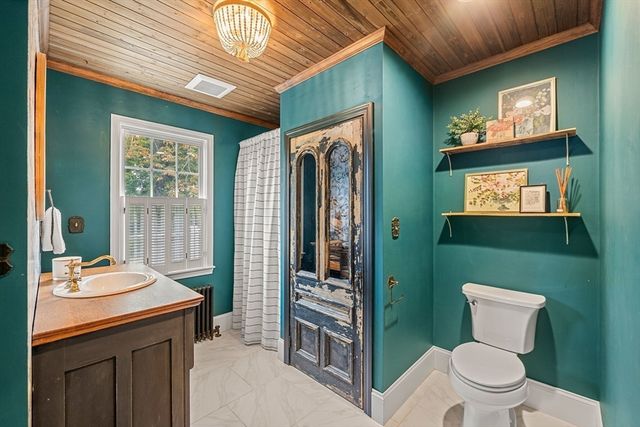43 Jarves St, Sandwich, MA 02563