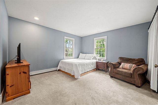 43 Jarves St, Sandwich, MA 02563