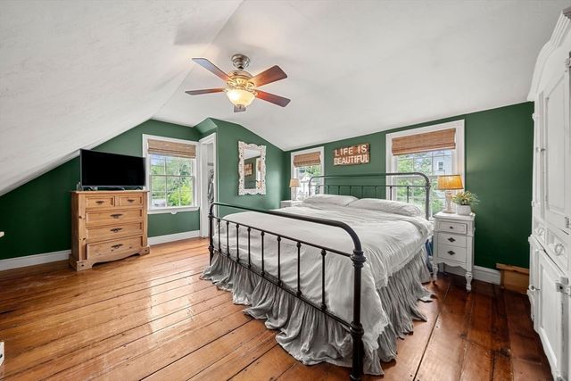 43 Jarves St, Sandwich, MA 02563