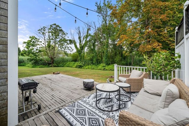 43 Jarves St, Sandwich, MA 02563