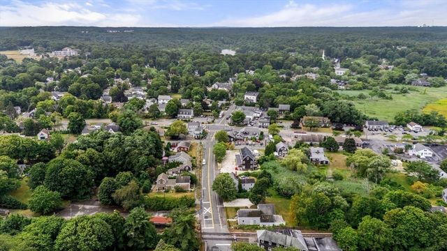 43 Jarves St, Sandwich, MA 02563