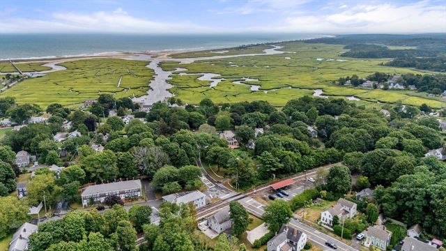 43 Jarves St, Sandwich, MA 02563