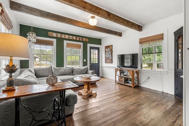 43 Jarves St, Sandwich, MA 02563