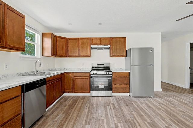 505 S McComas St, Wichita, KS 67213