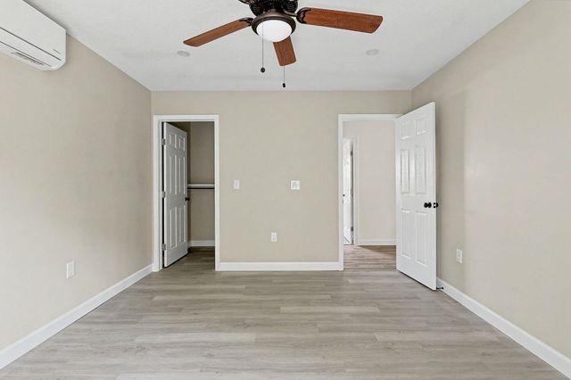 505 S McComas St, Wichita, KS 67213