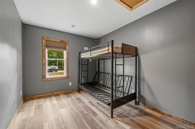 290 Route 17K, Bloomingburg, NY 12721