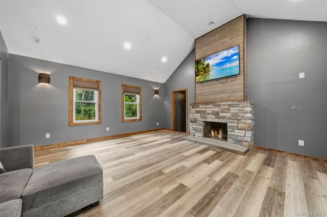 290 Route 17K, Bloomingburg, NY 12721