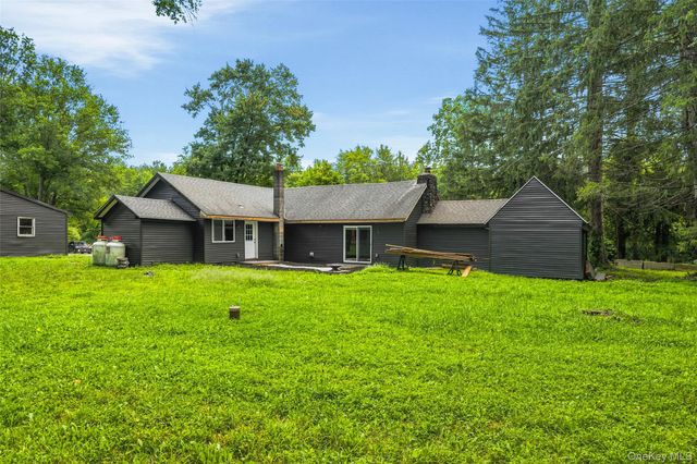 290 Route 17K, Bloomingburg, NY 12721