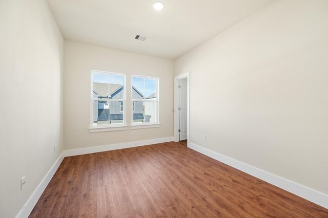 6702 Metro Blvd 4, Houston, TX 77083