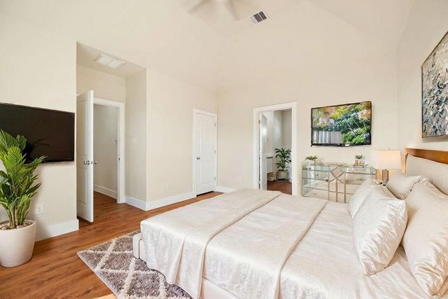 6702 Metro Blvd 4, Houston, TX 77083