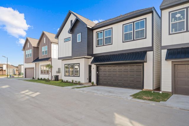 6702 Metro Blvd 4, Houston, TX 77083