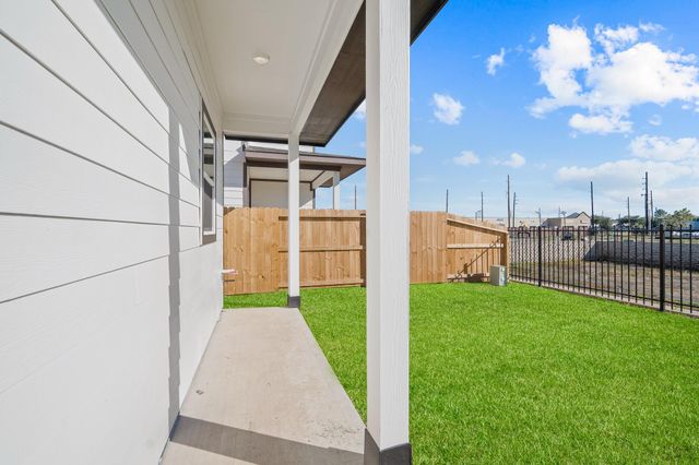 6702 Metro Blvd 4, Houston, TX 77083