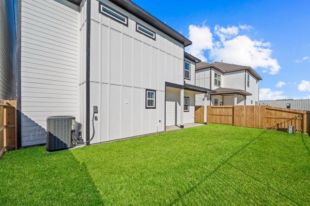 6702 Metro Blvd 4, Houston, TX 77083