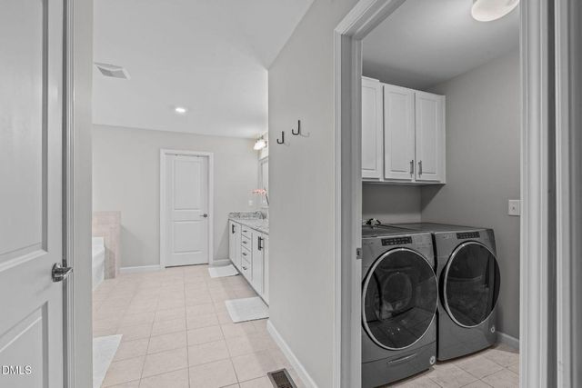 1911 Firenza Drive, Apex, NC 27502