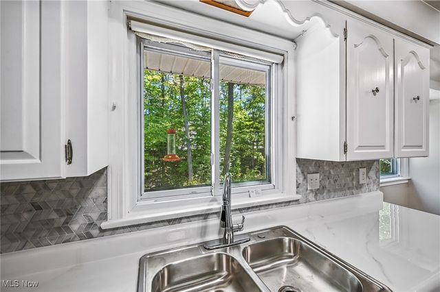 675 Blueberry Hill Drive, Canfield, OH 44406