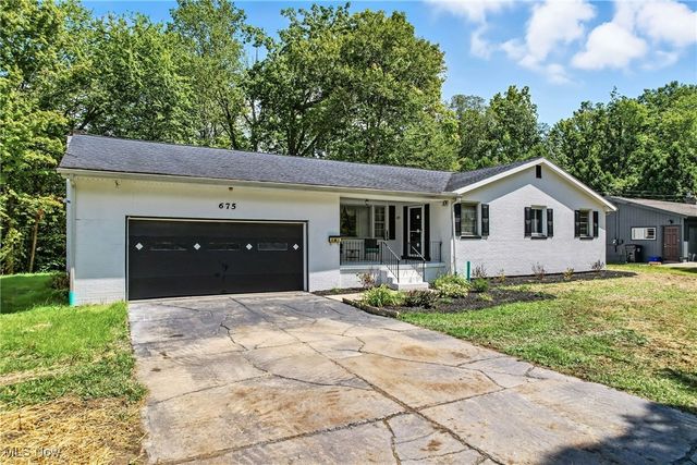 675 Blueberry Hill Drive, Canfield, OH 44406