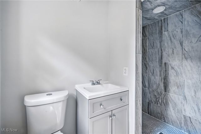 675 Blueberry Hill Drive, Canfield, OH 44406