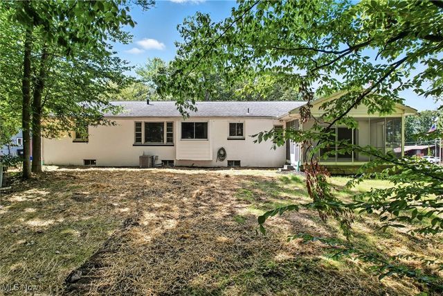 675 Blueberry Hill Drive, Canfield, OH 44406