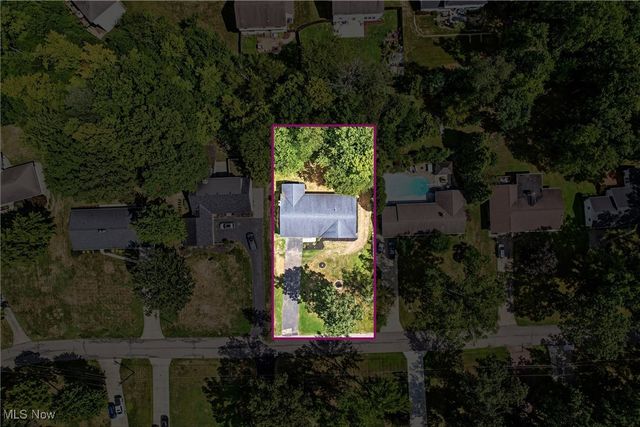 675 Blueberry Hill Drive, Canfield, OH 44406