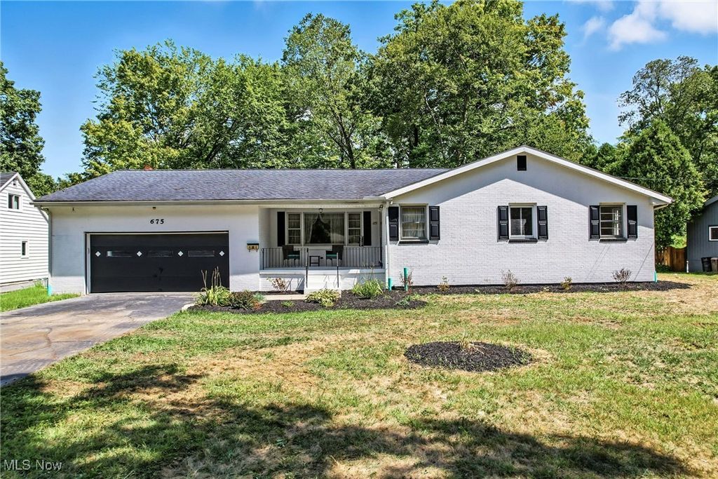675 Blueberry Hill Drive, Canfield, OH 44406