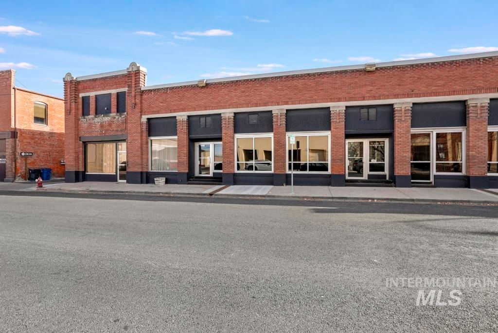 131 Gooding St W, Twin Falls, ID 83301