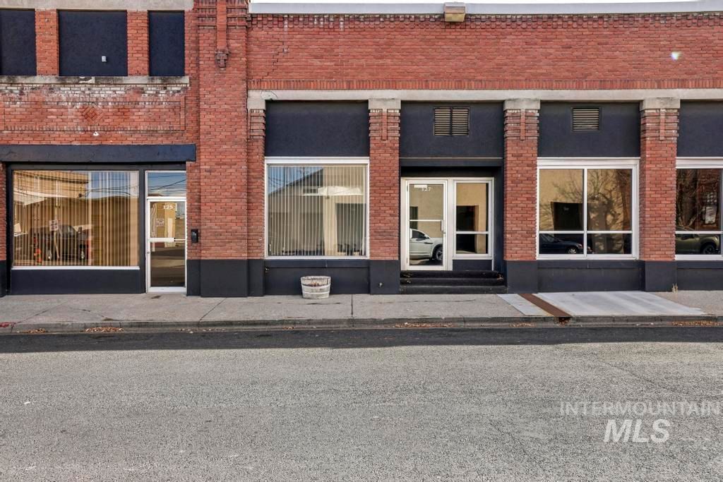 131 Gooding St W, Twin Falls, ID 83301 photo 3