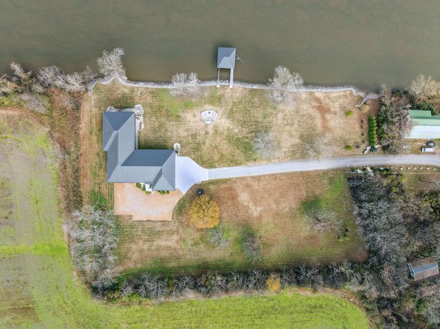 1234 Lakeside Dr, Ashland City, TN 37015