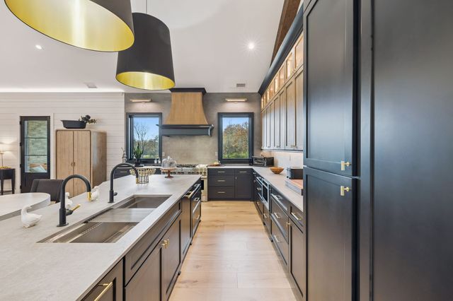 1234 Lakeside Dr, Ashland City, TN 37015