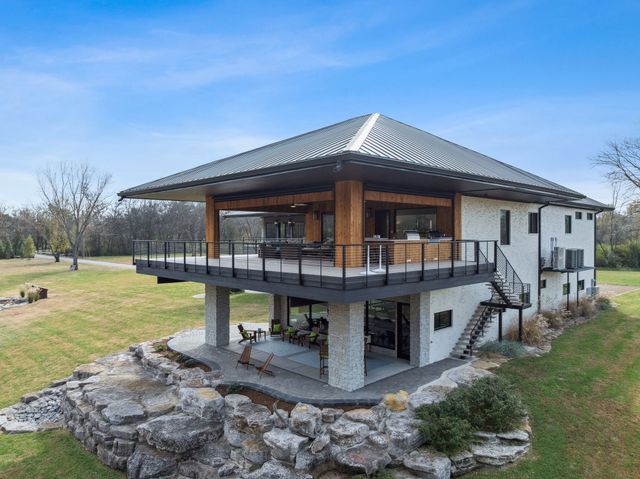 1234 Lakeside Dr, Ashland City, TN 37015