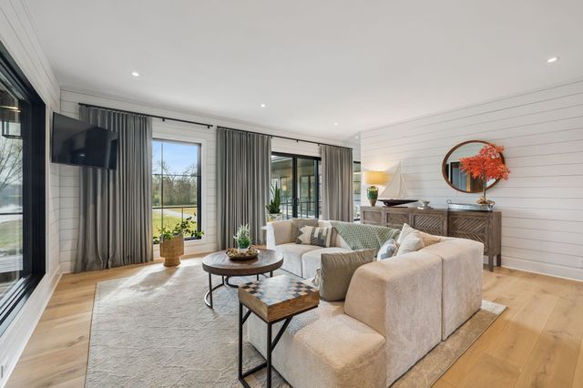 1234 Lakeside Dr, Ashland City, TN 37015