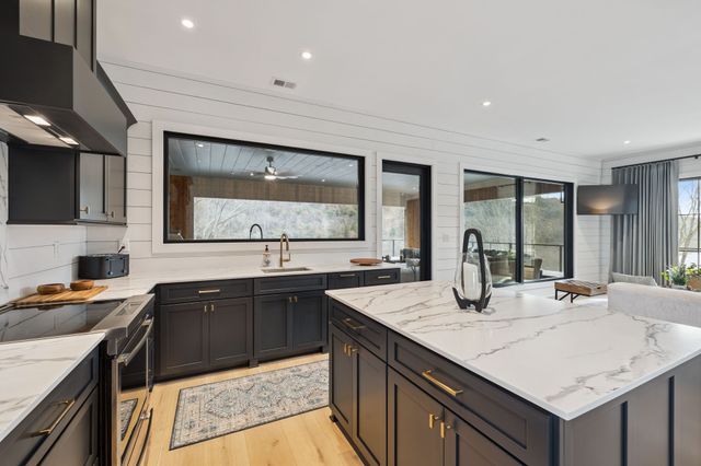 1234 Lakeside Dr, Ashland City, TN 37015