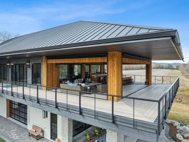 1234 Lakeside Dr, Ashland City, TN 37015