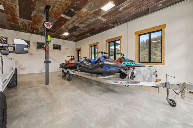 1234 Lakeside Dr, Ashland City, TN 37015