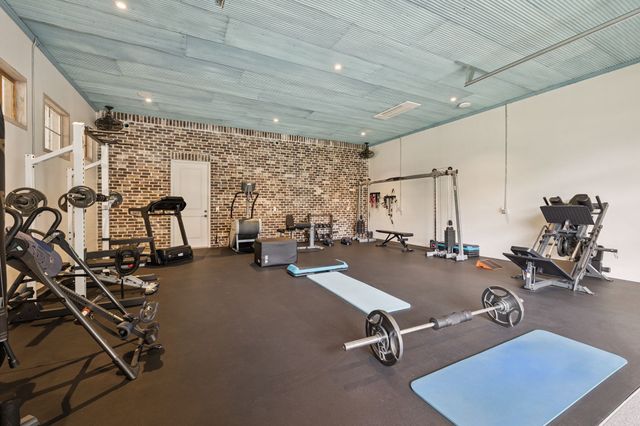 1234 Lakeside Dr, Ashland City, TN 37015