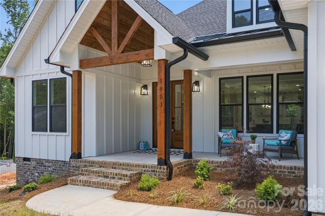 1851 Oleander Drive, Conover, NC 28613