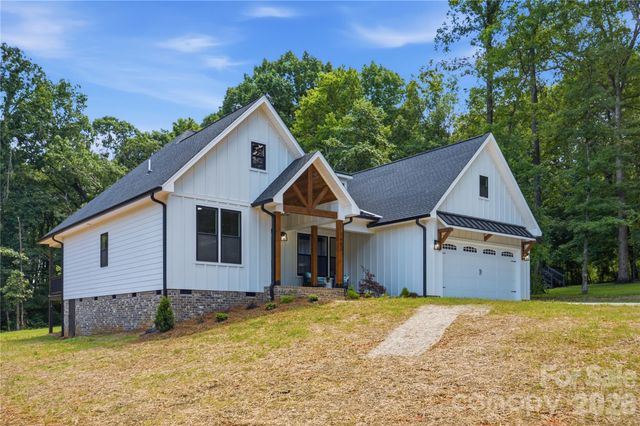 1851 Oleander Drive, Conover, NC 28613