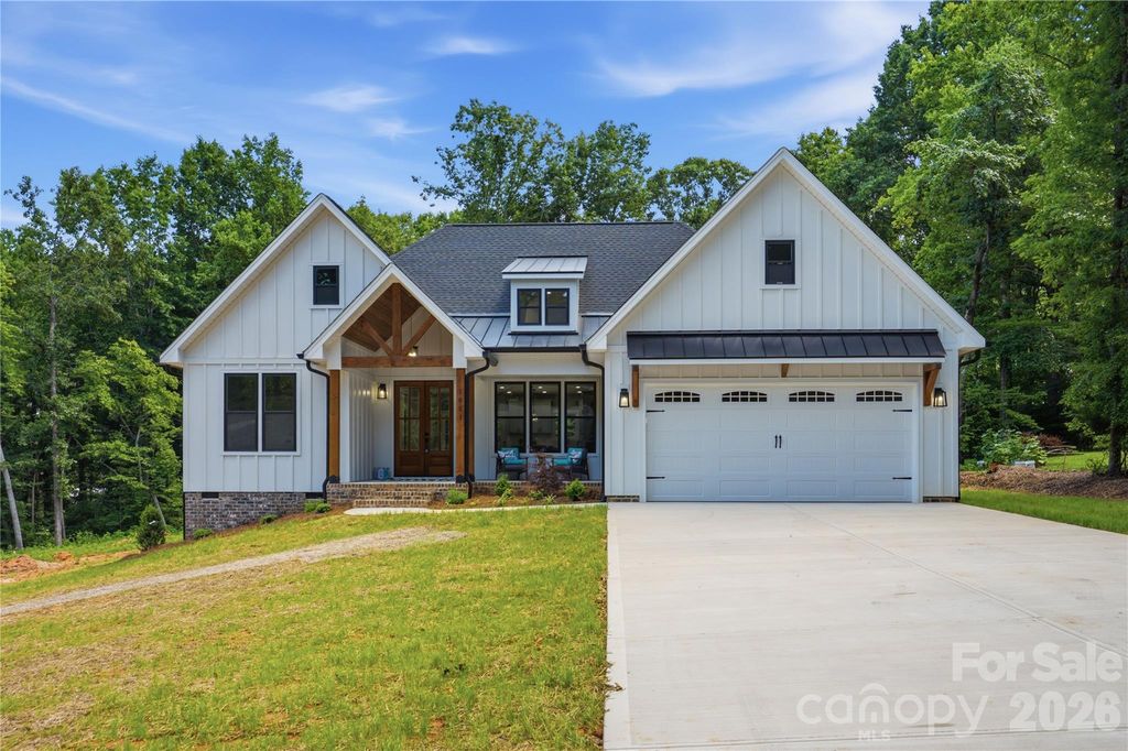 1851 Oleander Drive, Conover, NC 28613