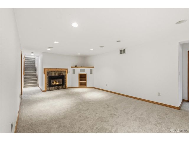 2345 Lanyon Dr, Longmont, CO 80503
