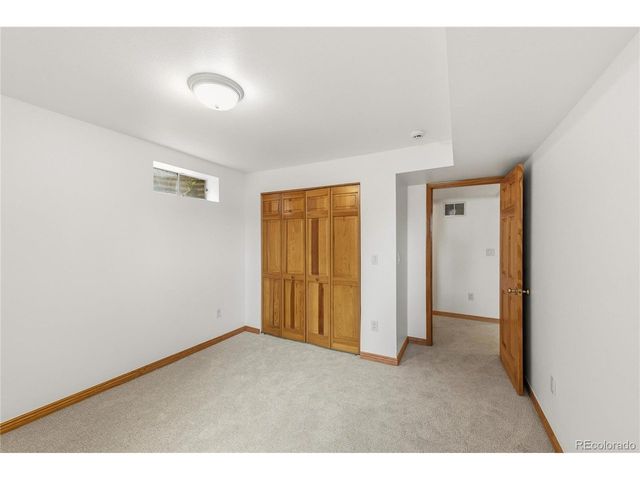 2345 Lanyon Dr, Longmont, CO 80503
