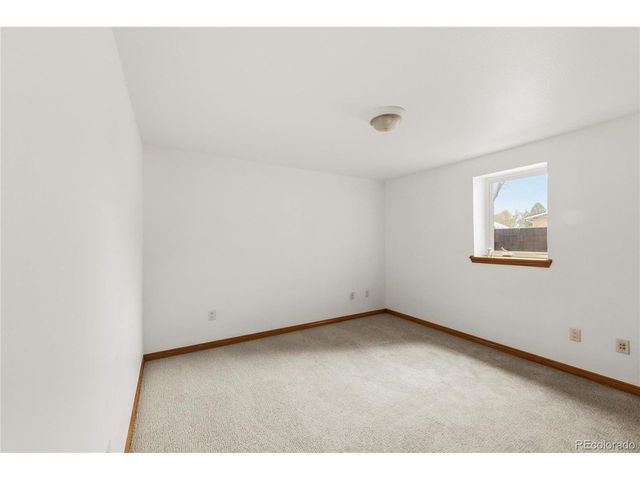 2345 Lanyon Dr, Longmont, CO 80503