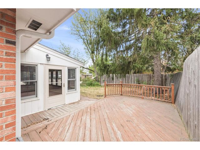 2345 Lanyon Dr, Longmont, CO 80503