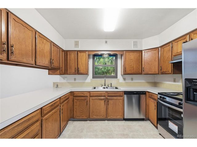 2345 Lanyon Dr, Longmont, CO 80503