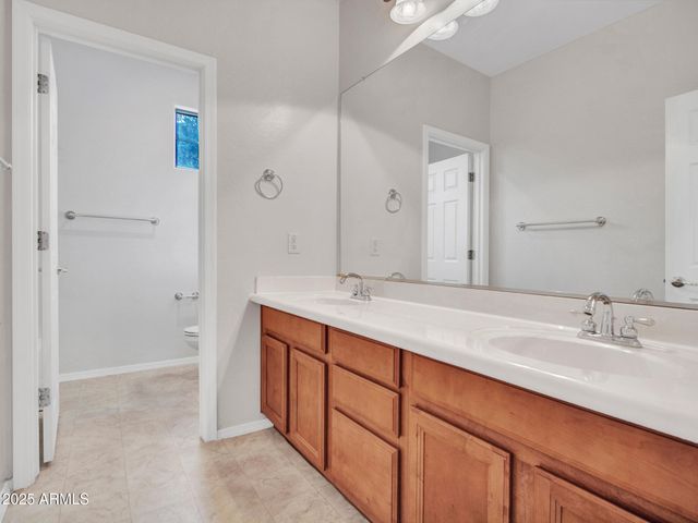 4322 W MONTE Way, Laveen, AZ 85339