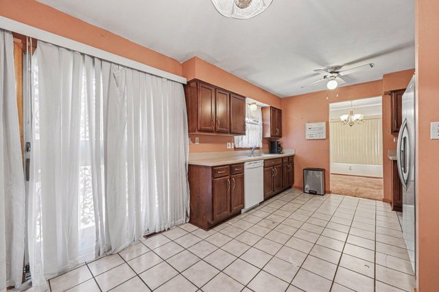 2423 Marshall Place, Gary, IN 46404