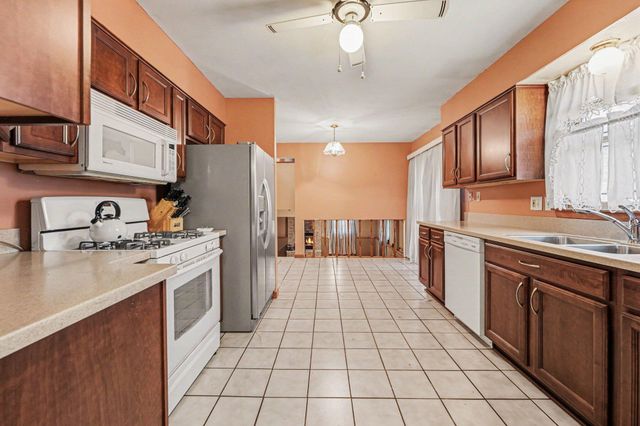 2423 Marshall Place, Gary, IN 46404