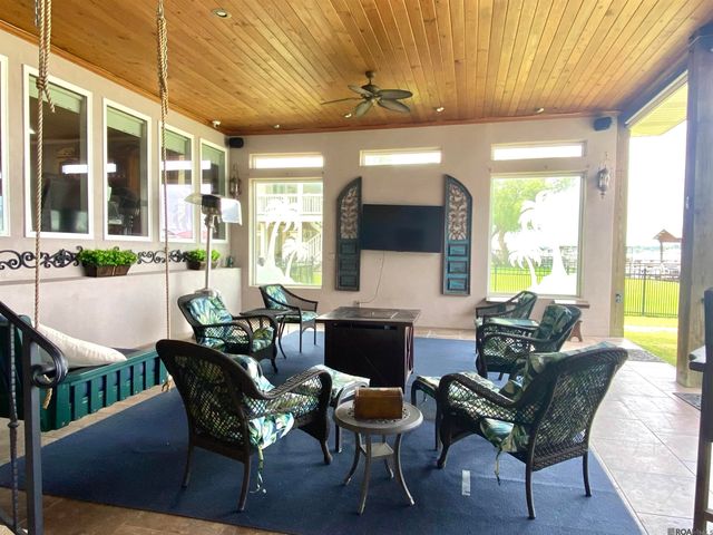 9371 Island Rd, Ventress, LA 70783