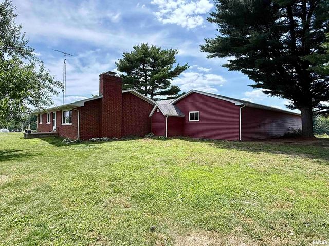 1225 Stanton Airport Road, Riverton, IL 62561
