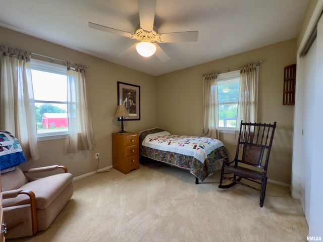 1225 Stanton Airport Road, Riverton, IL 62561