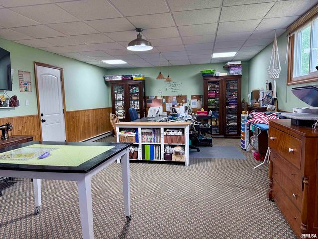 1225 Stanton Airport Road, Riverton, IL 62561
